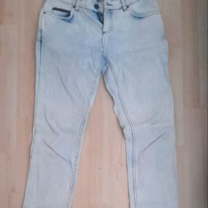 Zara basic denim jeans size 26